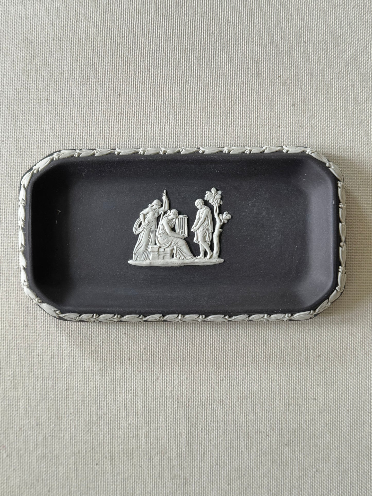 Rectangular Dish with 3 Figures