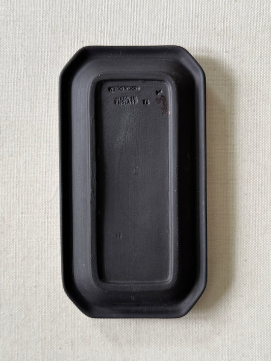 Rectangular Dish with 3 Figures