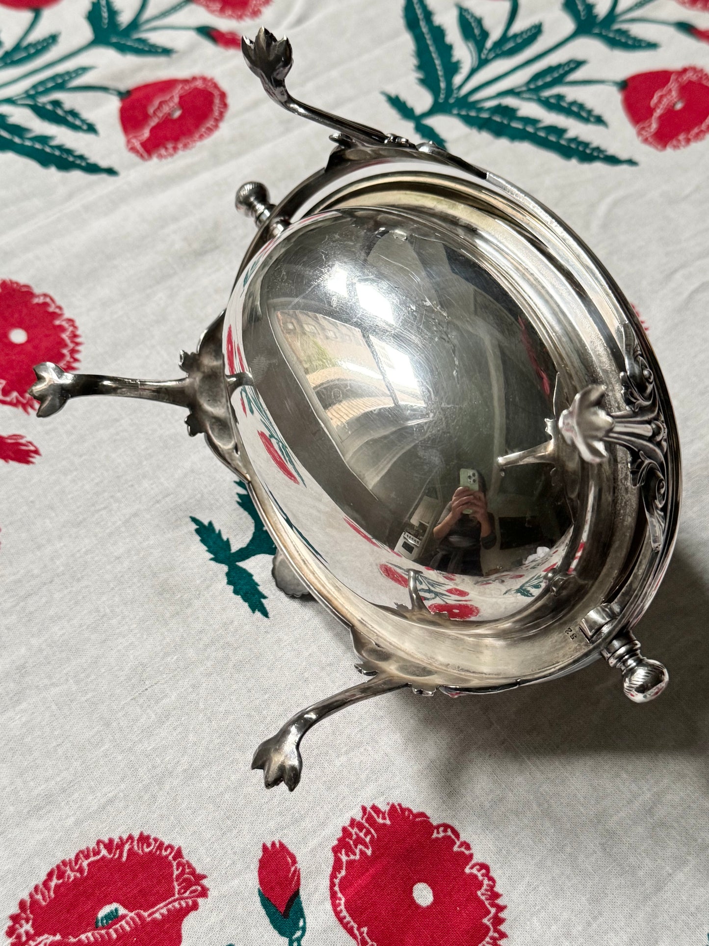 Petite Oval Rolling Dome Server