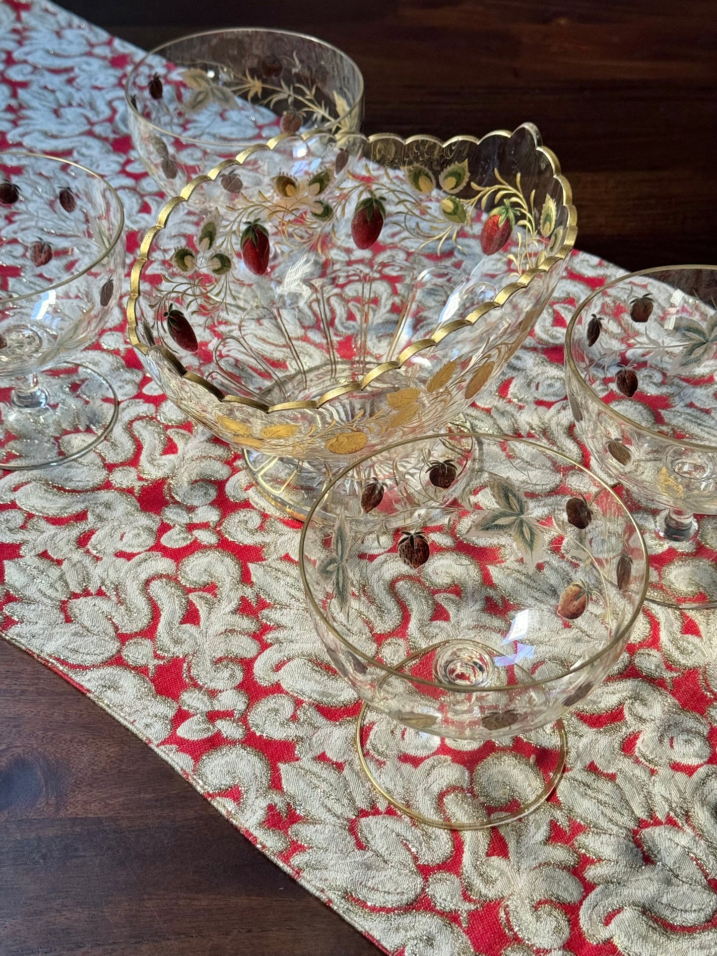 Gilt Strawberry Dessert Serving Set