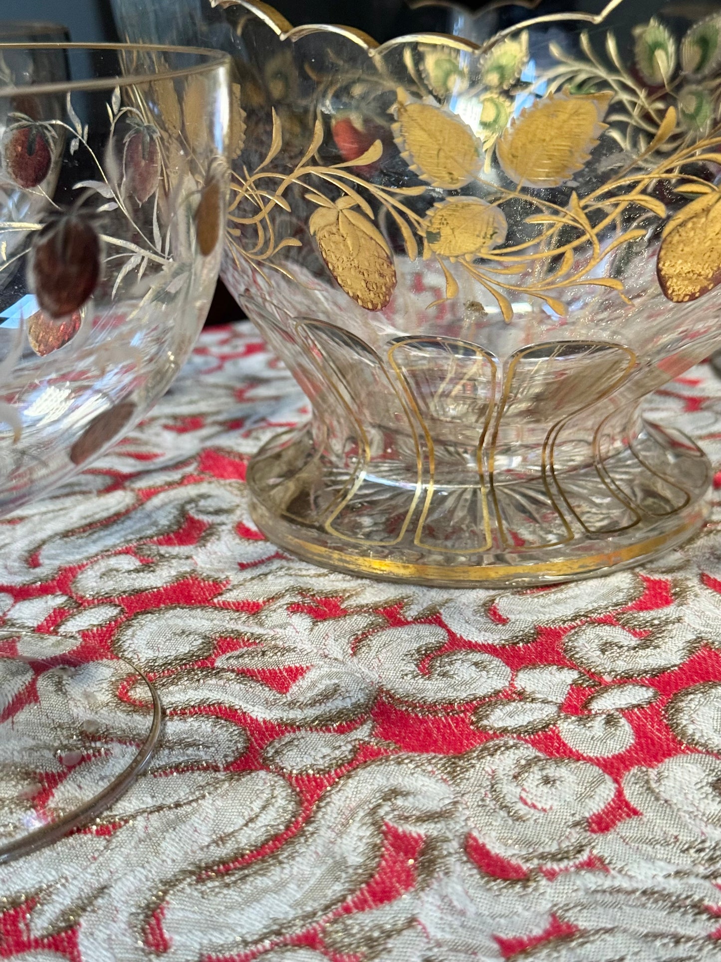 Gilt Strawberry Dessert Serving Set