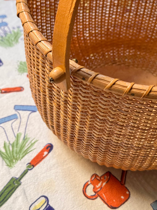 Large Nantucket Style Basket