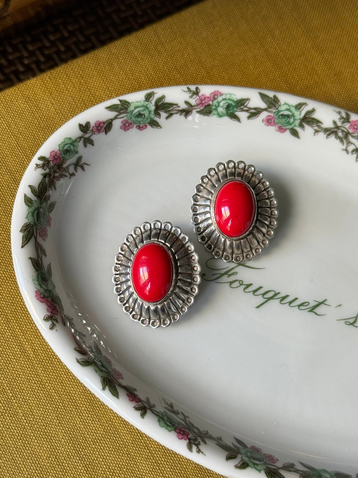 Red Scalloped Concho Clip Earrings