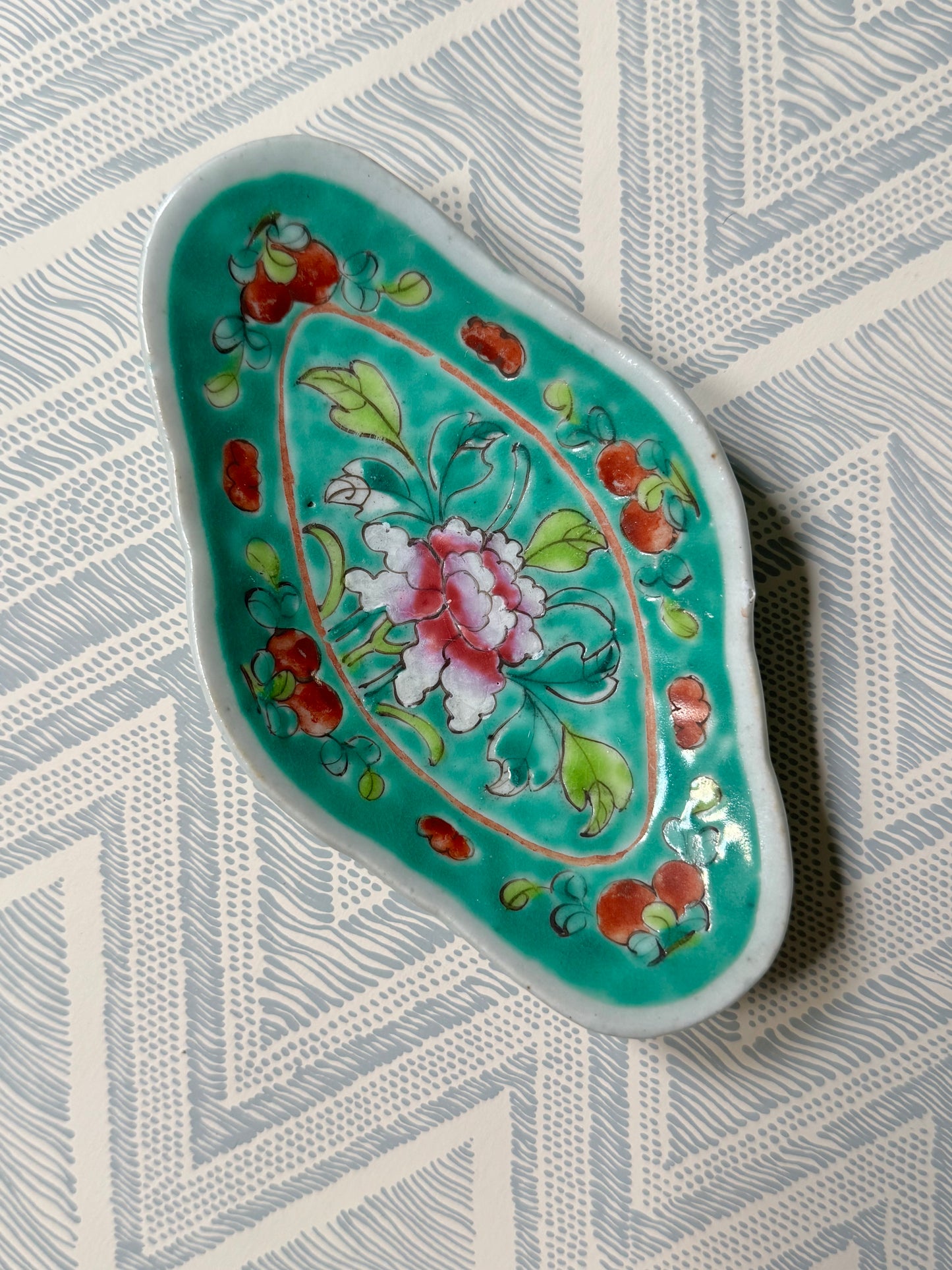 Chinoiserie Chrysanthemum Dish #1