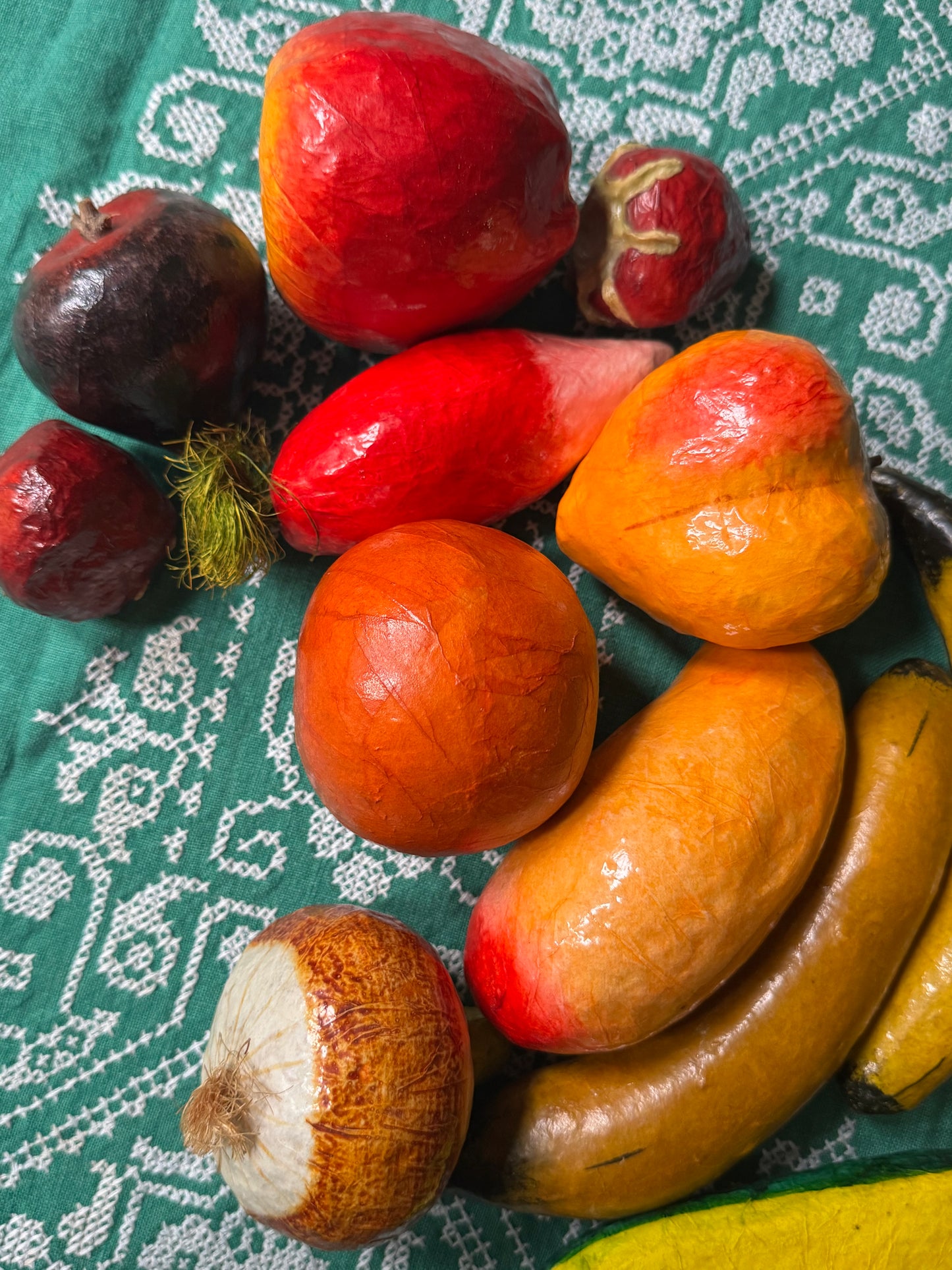 Papier-Mâché Produce (21 pieces)