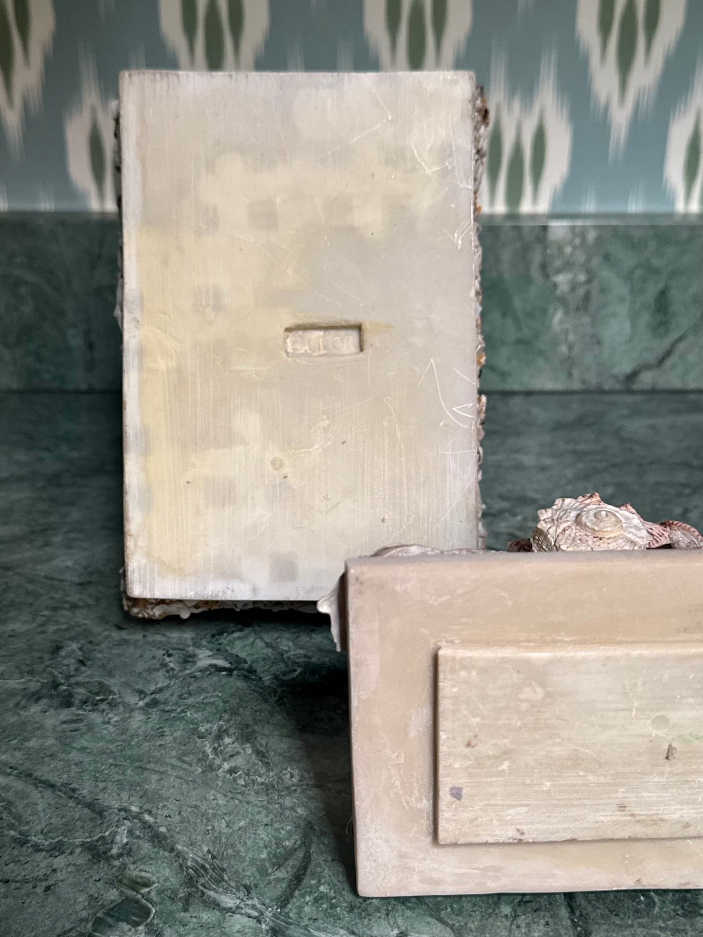 Crushed Shell Box