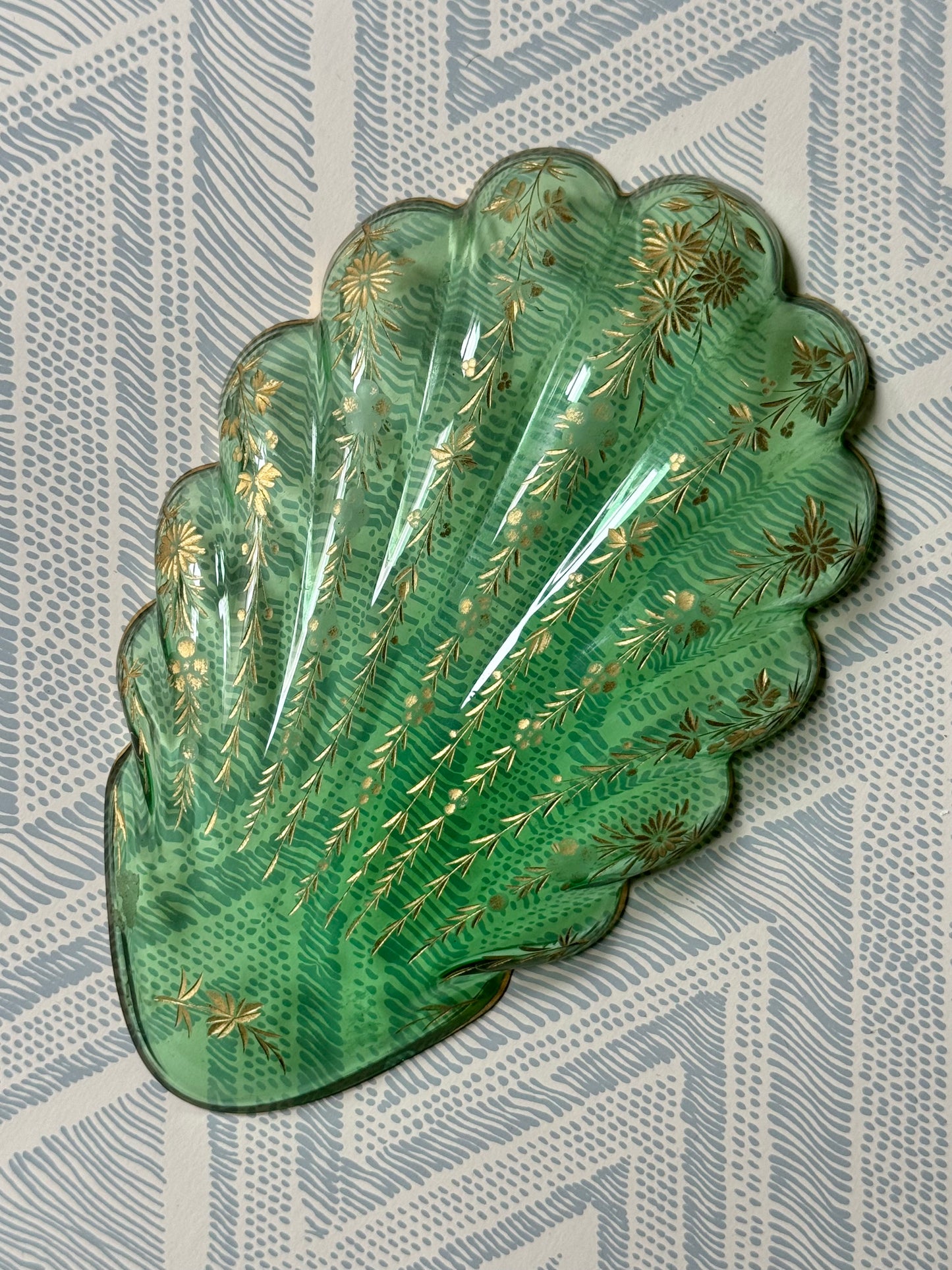 Gilt Glass Shell Dish