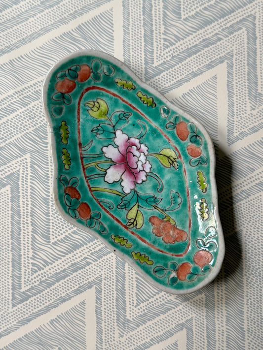 Chinoiserie Chrysanthemum Dish #2