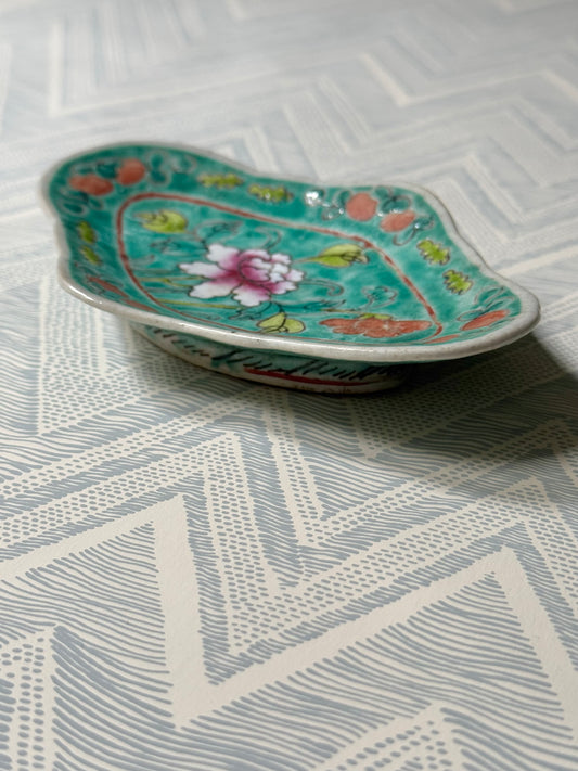 Chinoiserie Chrysanthemum Dish #2