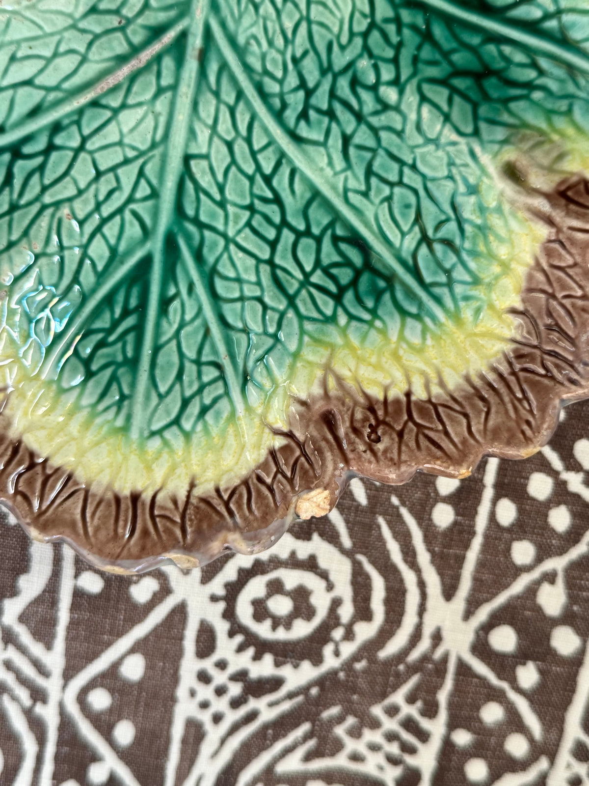 Majolica Oak Leaf