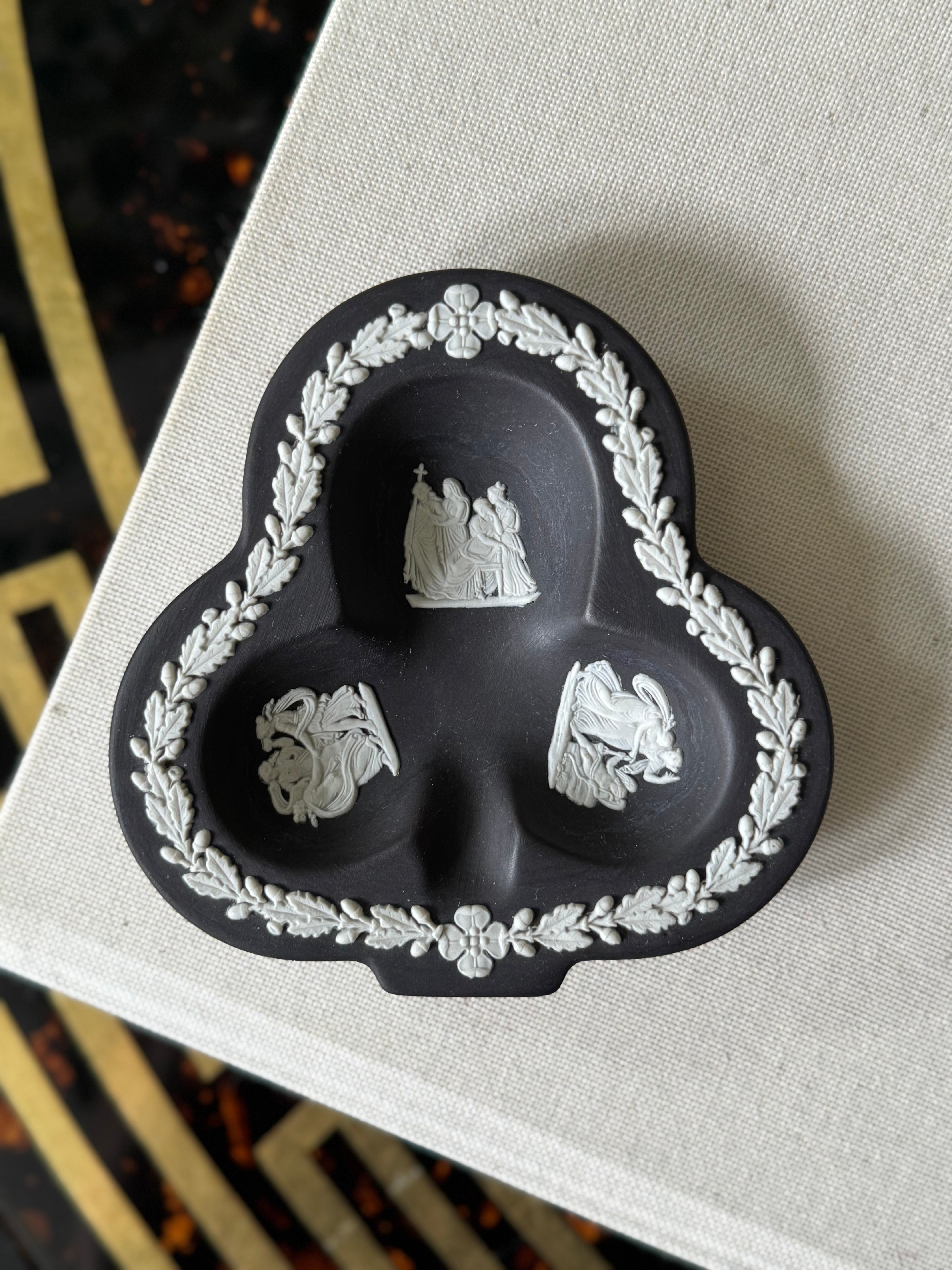 Witchy Wedgwood – The Sleepy Flea