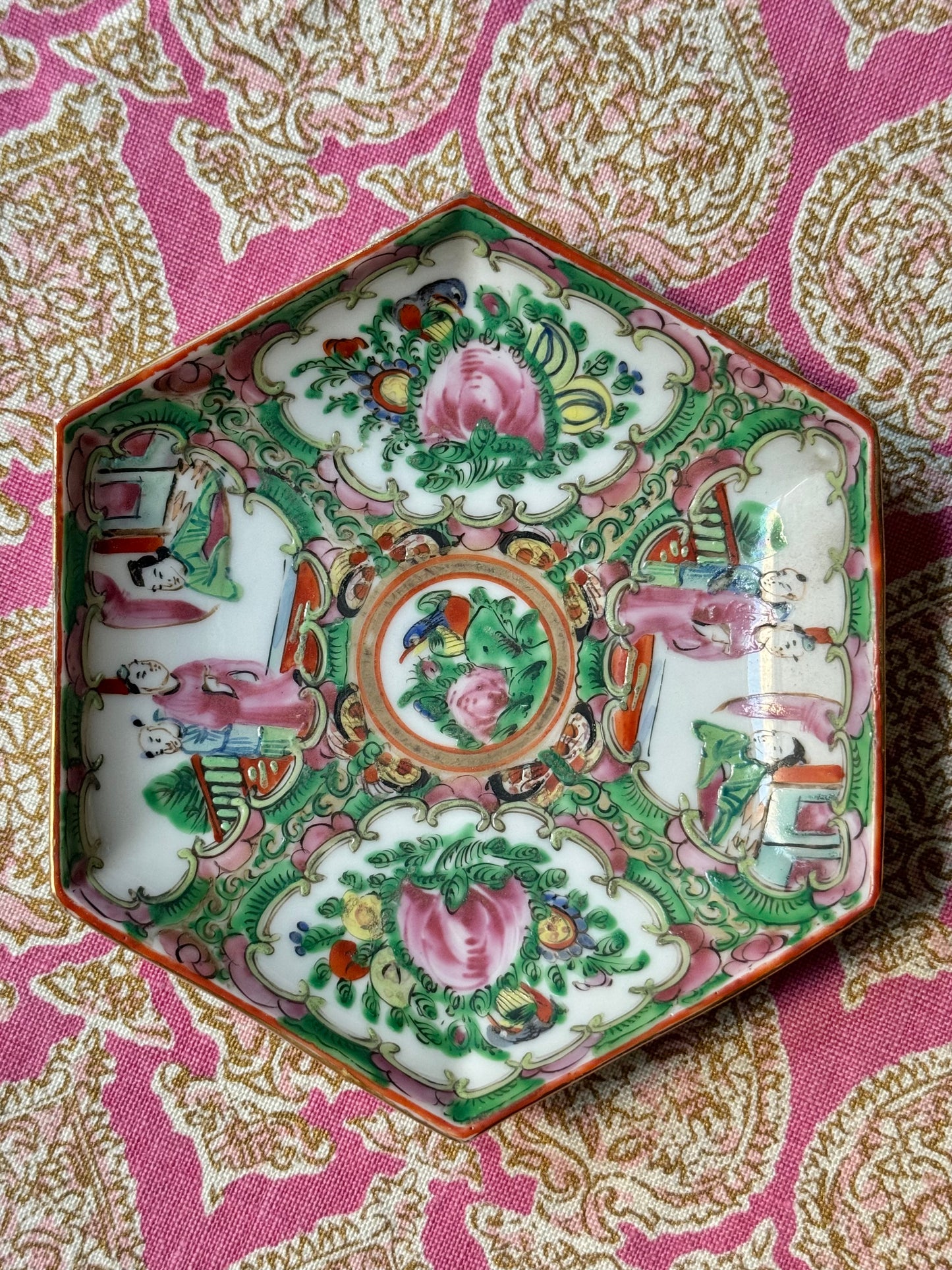 Hexagonal Rose Medallion Dish (5”)