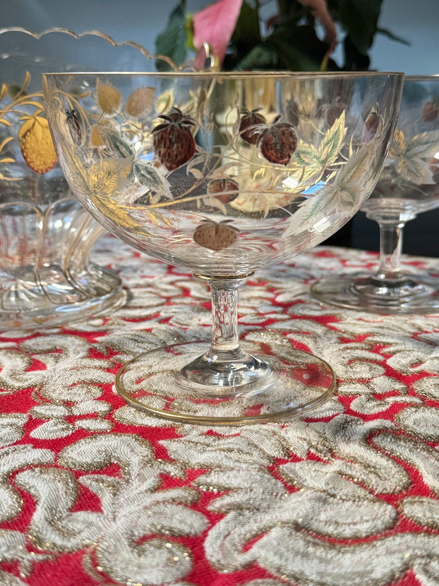 Gilt Strawberry Dessert Serving Set
