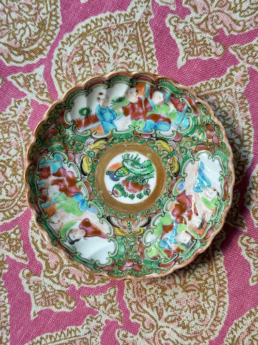 Scalloped Rose Medallion Dish (3.75”)