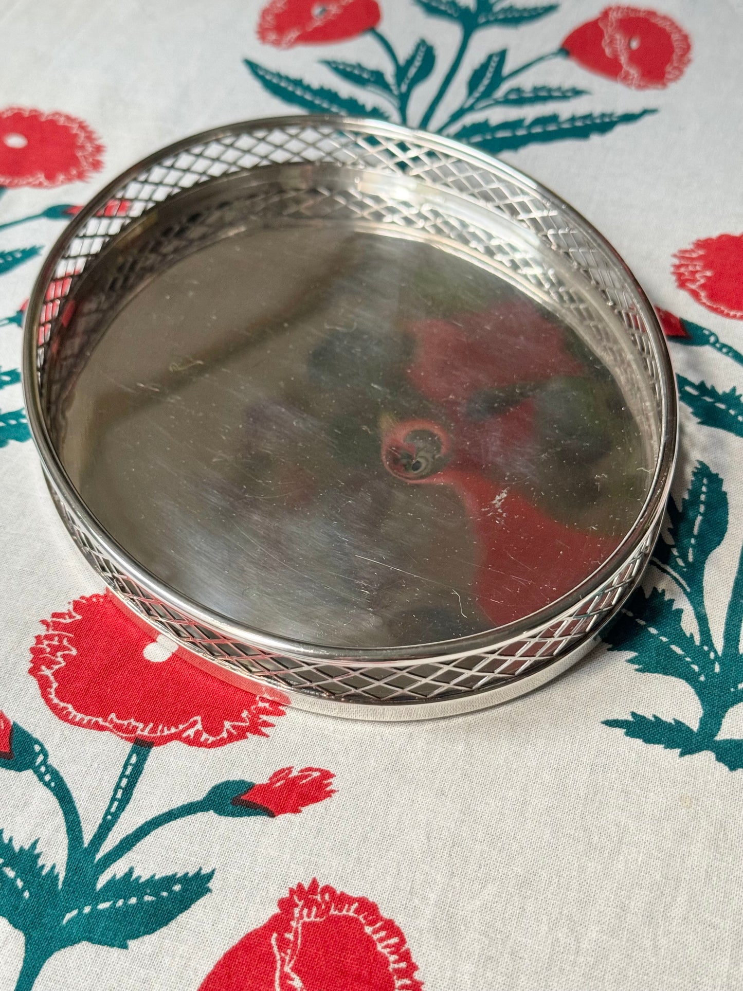 Petite Oval Gallery Tray