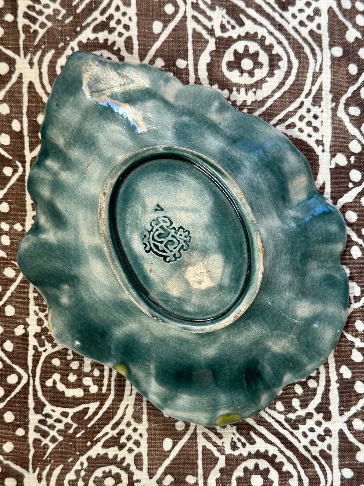 Majolica Begonia Leaf