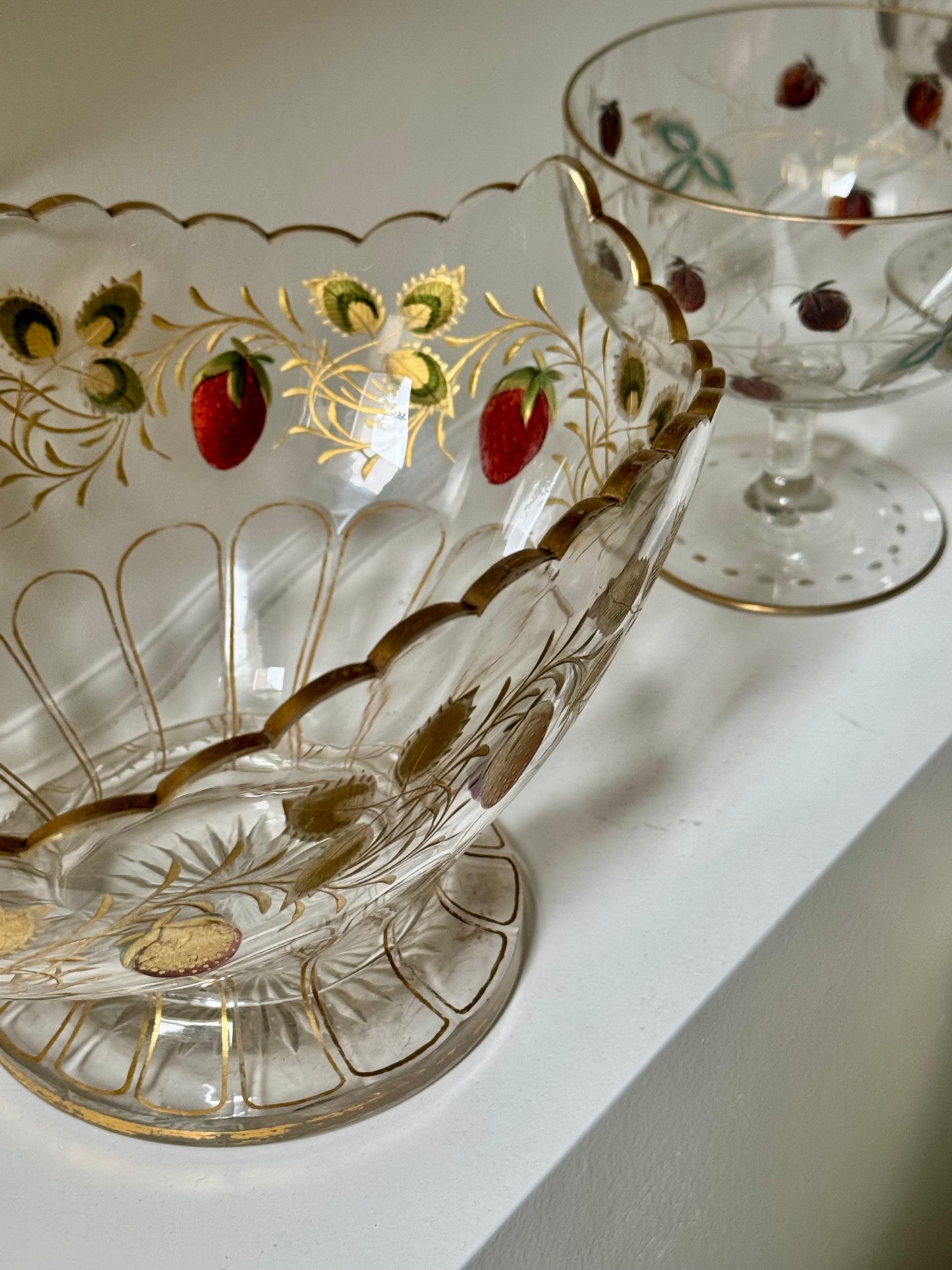 Gilt Strawberry Dessert Serving Set