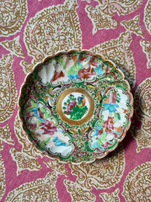 Scalloped Rose Medallion Dish (3.75”)