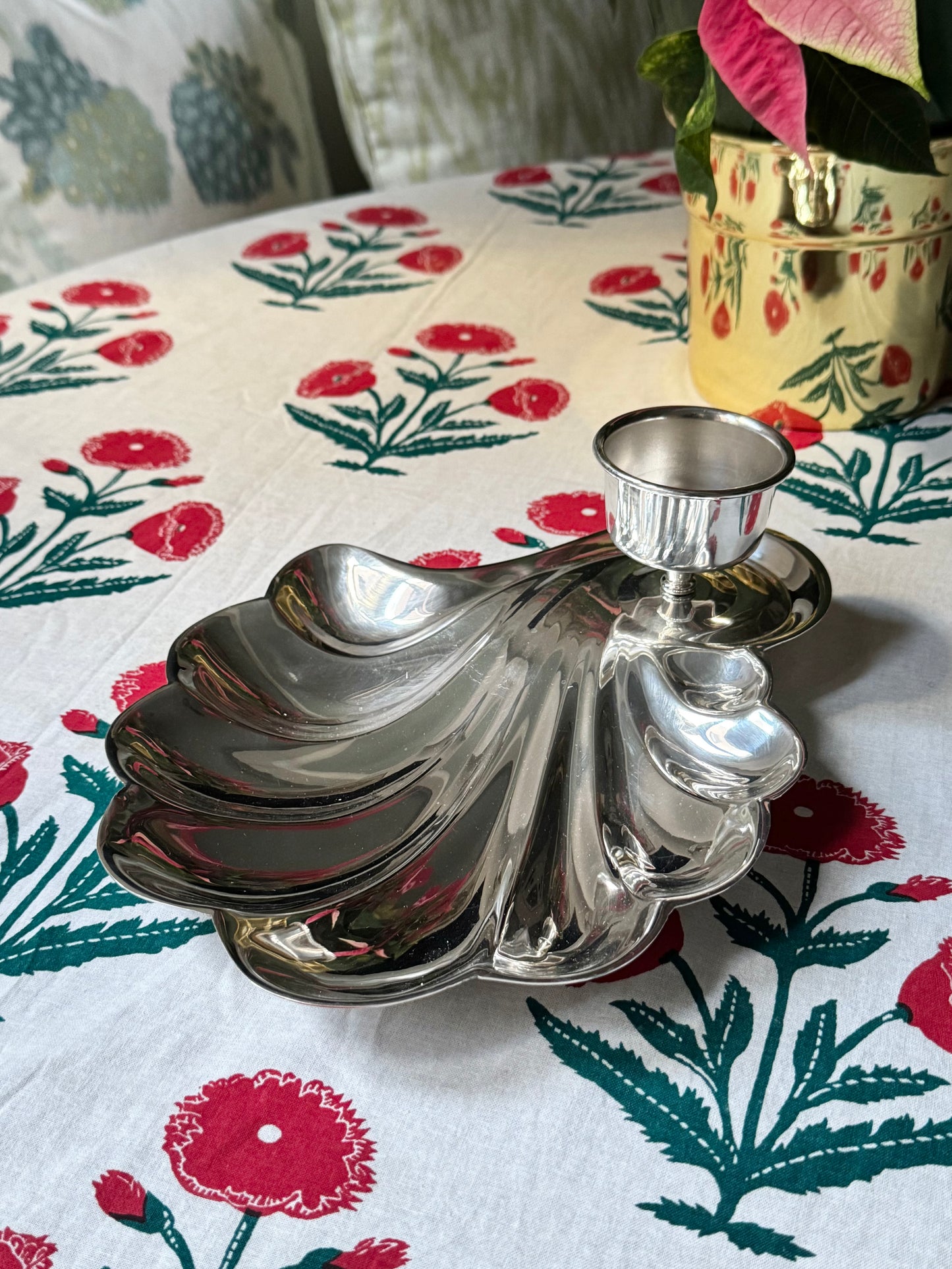 Shell Appetizer Server