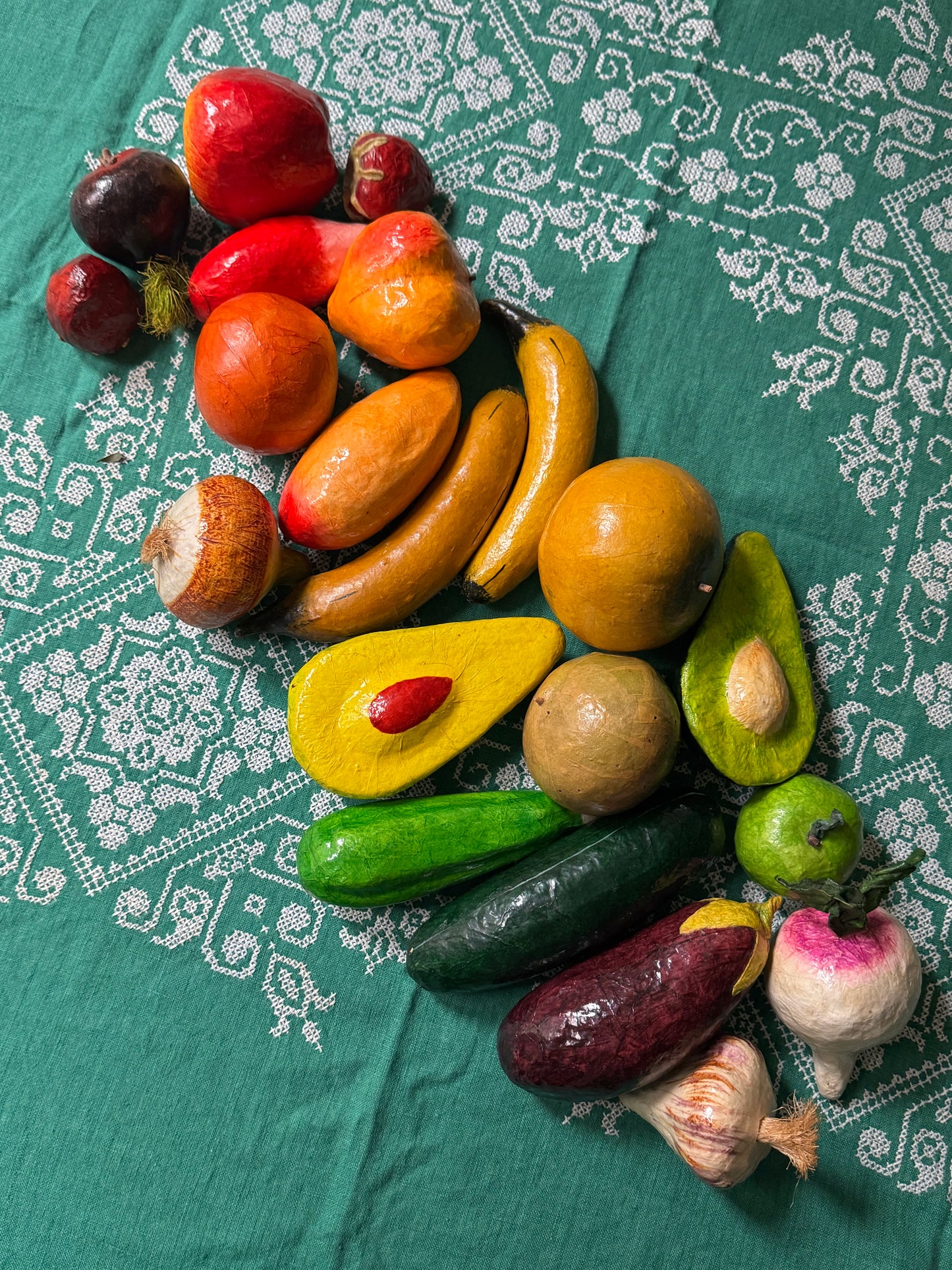 Papier-Mâché Produce (21 pieces)
