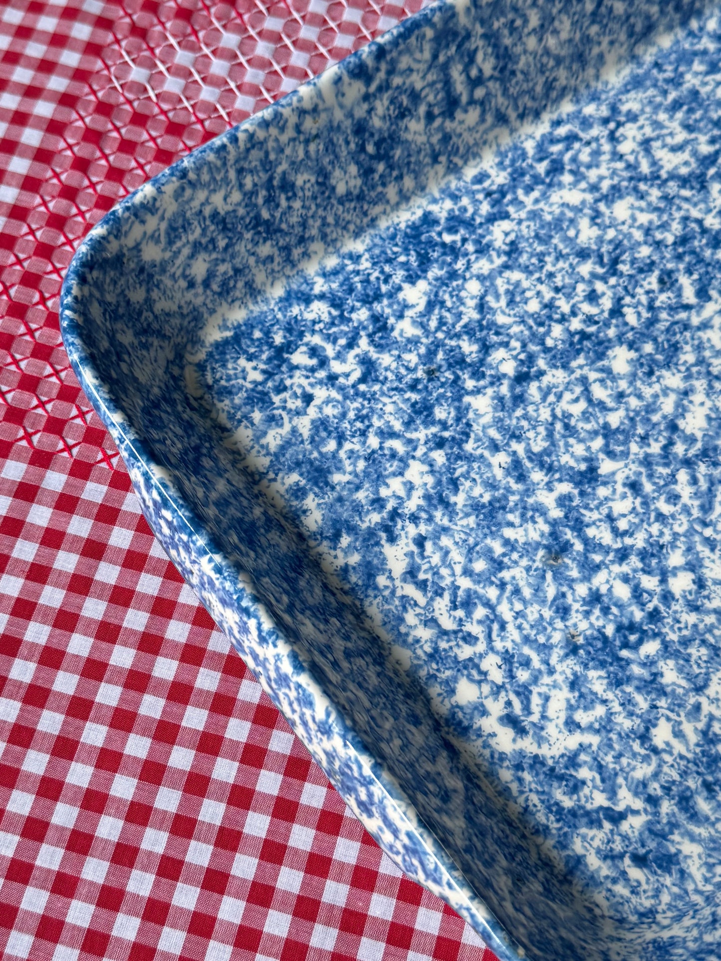 Spongeware Casserole Dish