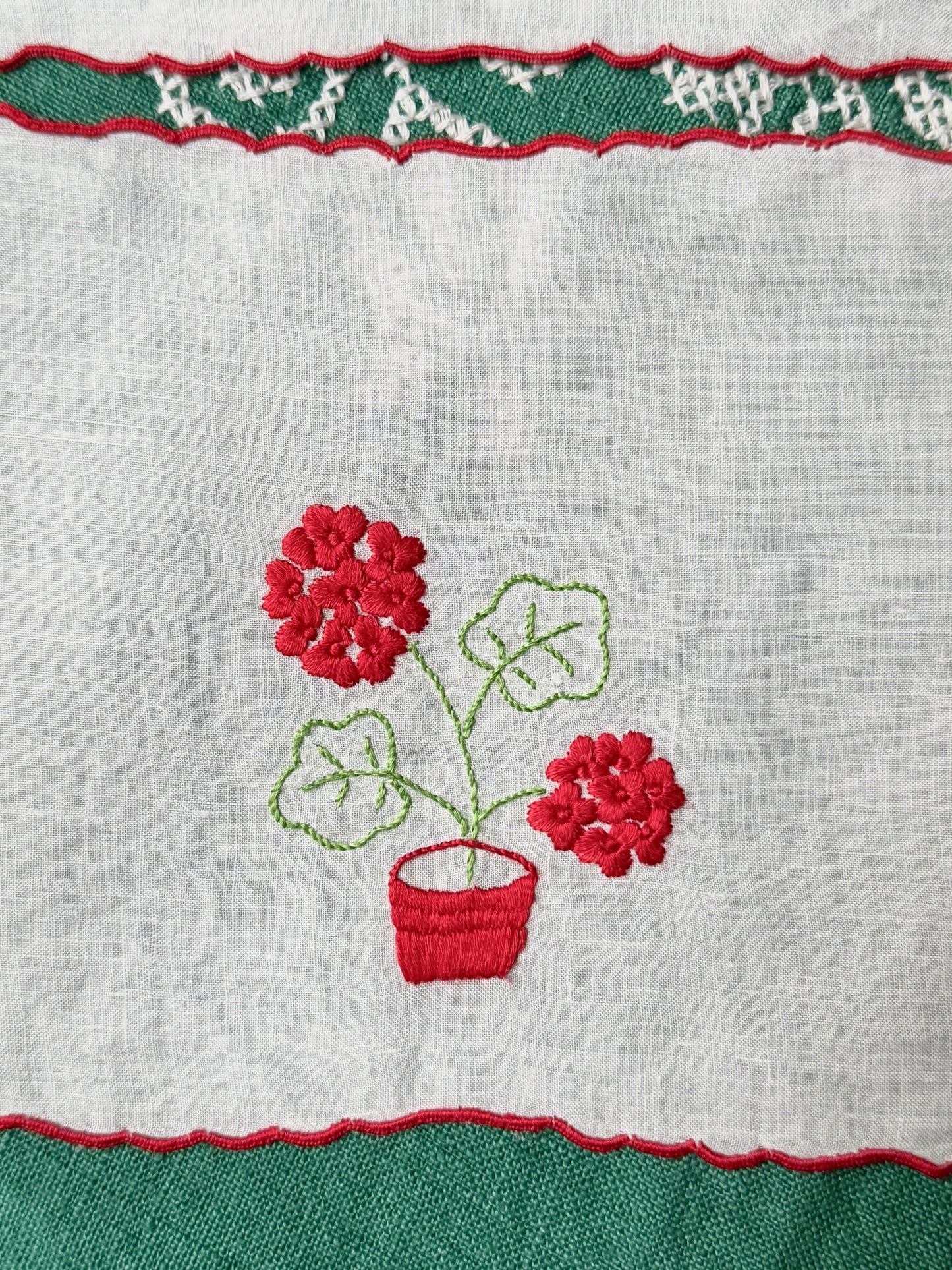 Vintage Embroidered Cocktail Napkins (8)