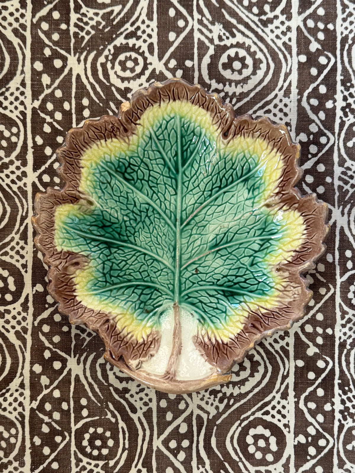Majolica Oak Leaf